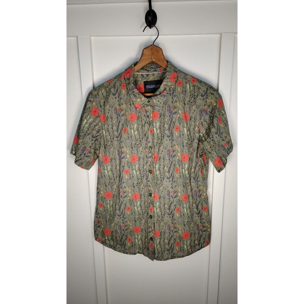 Wildfang Green Floral Button-Down Shirt with Red Flowers